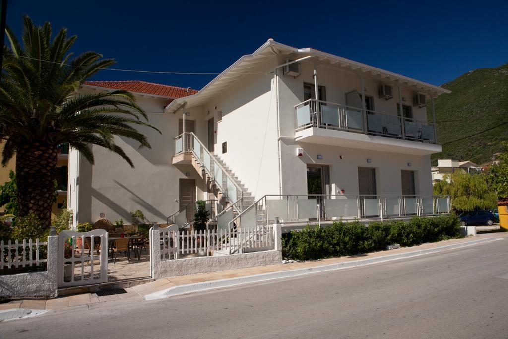 Savinos Rooms Vasilikí Exterior foto